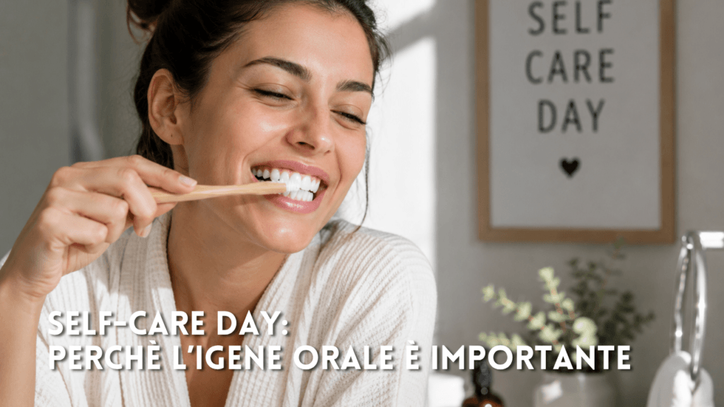 "Donna che si pulisce i denti con spazzolino di legno naturale in un bagno minimalista illuminato dalla luce naturale, momento di self-care e consapevolezza per l'igiene orale quotidiana"